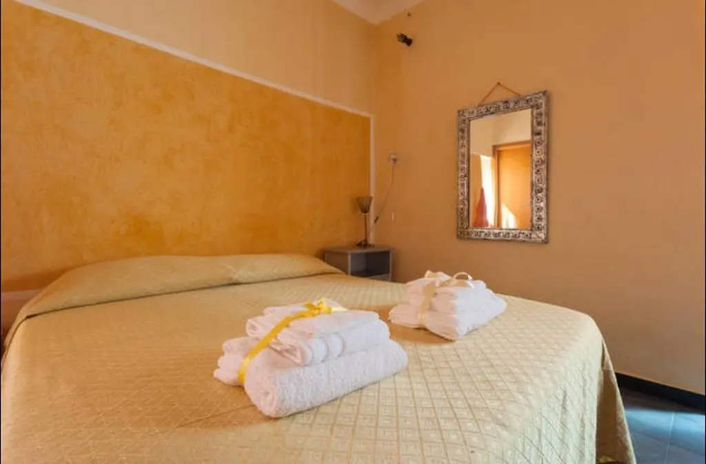 Jolly Roger Affittacamere La Spezia Guest house