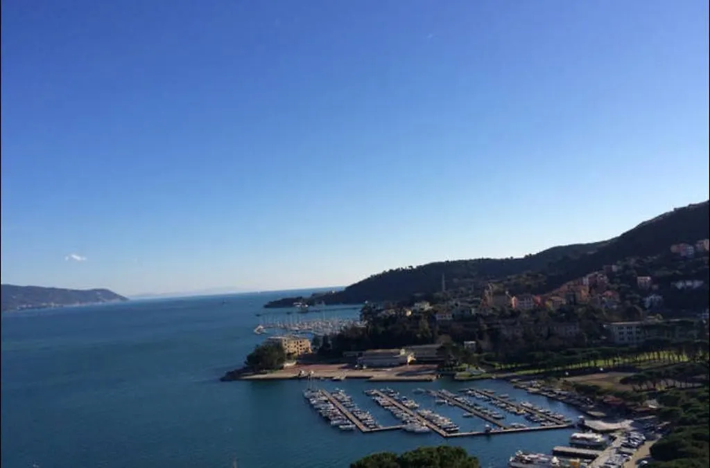 Jolly Roger Affittacamere La Spezia